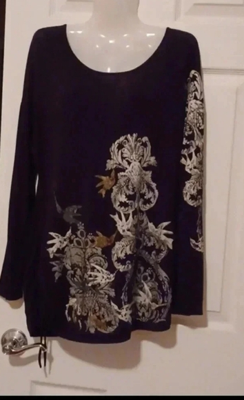 💙🌹Black top with long sleeves - Picture 11 of 11